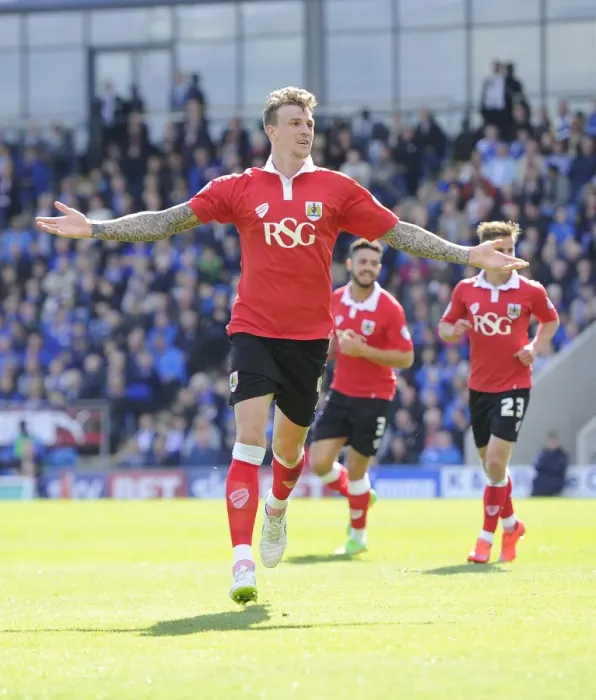 Framed Print : Thrilling Goal: Aden Flint Scores for Bristol City against Chesterfield in League One, 2015 Framed Print : Thrilling Goal: Aden Flint Scores for Bristol City against Chesterfield in League One, 2015