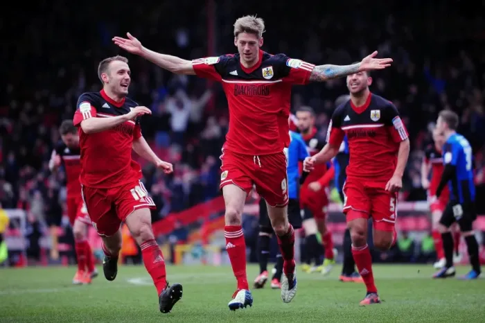 Framed Print : Thrilling Goal: Jon Stead Scores for Bristol City Against Barnsley in Npower Championship Framed Print : Thrilling Goal: Jon Stead Scores for Bristol City Against Barnsley in Npower Championship