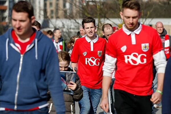 Thrilling Johnstones Paint Trophy Final: Fans in Action - Bristol City vs Walsall at Wembley Stadium