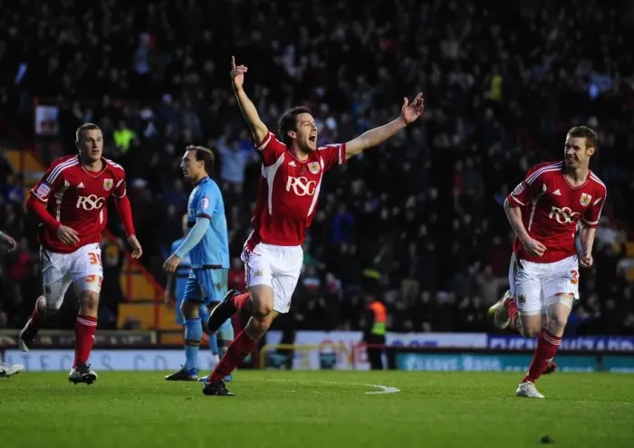 Framed Print : Thrilling Moment: Cole Skuse's Stunner for Bristol City Against West Ham, April 2012 (Football at Ashton Gate) Framed Print : Thrilling Moment: Cole Skuse's Stunner for Bristol City Against West Ham, April 2012 (Football at Ashton Gate)