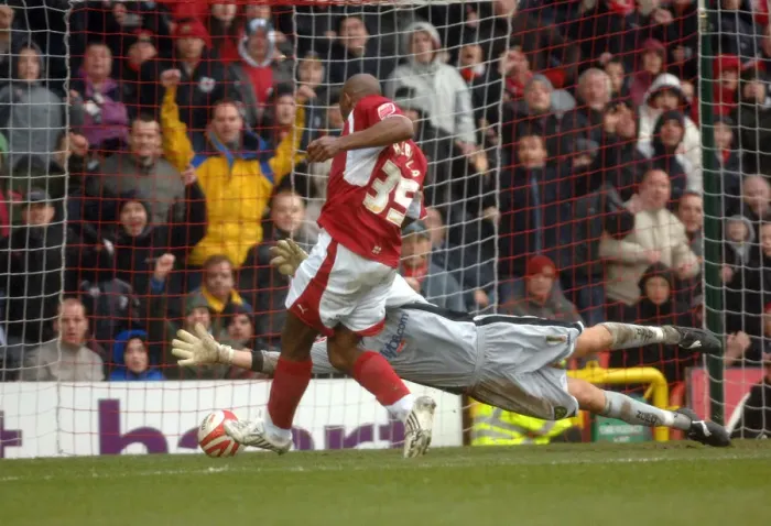 Framed Print : Thrilling Moment: Dele Adebola Scores the Stunner for Bristol City Against Norwich City