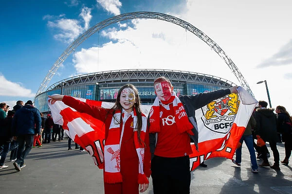 Thrilling Showdown at Wembley: Bristol City vs. Walsall in the Johnstones Paint Trophy Final, 2015 (Fans in Action)