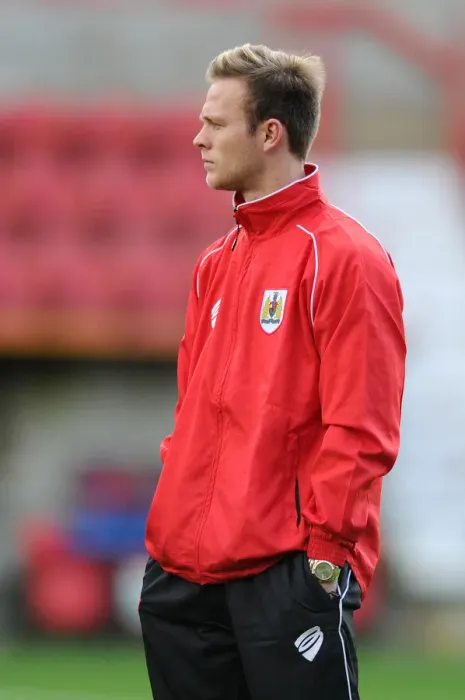 Framed Print : Todd Kane Makes Debut for Bristol City Against Swindon Town, 15 November 2014 Framed Print : Todd Kane Makes Debut for Bristol City Against Swindon Town, 15 November 2014