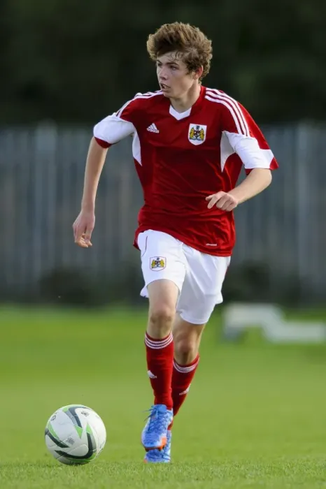 Framed Print : Tom Fry in Action: Bristol City U18 vs Brighton & Hove Albion U18, October 5, 2013 Framed Print : Tom Fry in Action: Bristol City U18 vs Brighton & Hove Albion U18, October 5, 2013