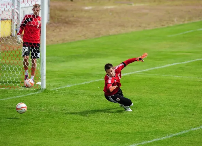 Framed Print : Tom Heaton's Unwavering Concentration during Bristol City FC Pre-Season Training (July 2012) Framed Print : Tom Heaton's Unwavering Concentration during Bristol City FC Pre-Season Training (July 2012)