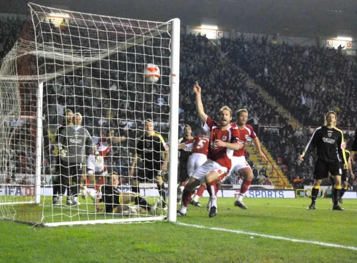 Framed Print : Trundle's Thriller: The Unforgettable Goal – Bristol City vs Cardiff City Framed Print : Trundle's Thriller: The Unforgettable Goal – Bristol City vs Cardiff City