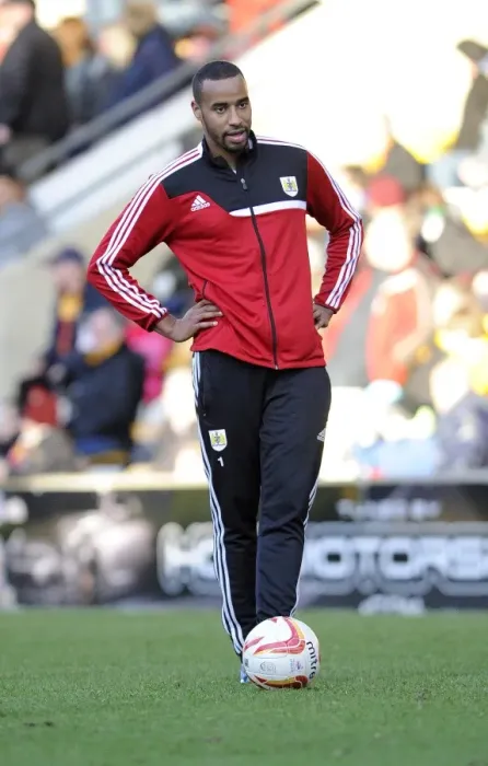 Framed Print : Tyrone Barnett's Debut: Bristol City vs. Bradford City, January 2014 - Dougie Allward / JMP Framed Print : Tyrone Barnett's Debut: Bristol City vs. Bradford City, January 2014 - Dougie Allward / JMP
