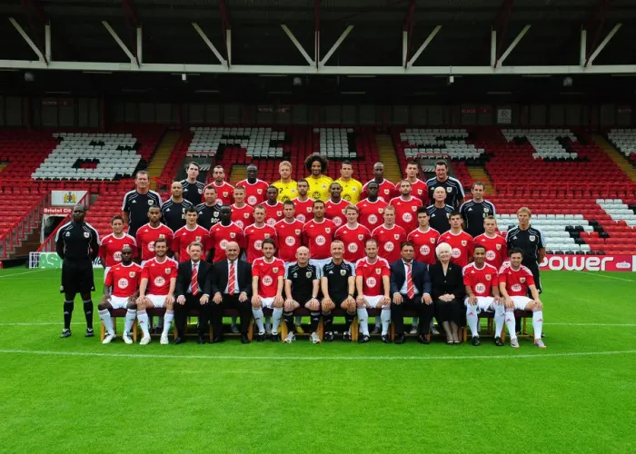Framed Print : United Front: 10-11 Bristol City First Team