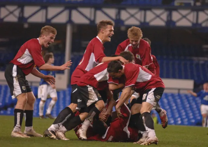 Framed Print : United in Triumph: Everton and Bristol City U18s Celebrate Group Victory Framed Print : United in Triumph: Everton and Bristol City U18s Celebrate Group Victory