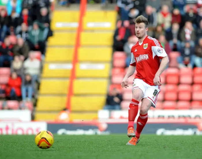 Framed Print : Wade Elliott in Action: Bristol City vs. Tranmere Rovers, Sky Bet League One, 2014