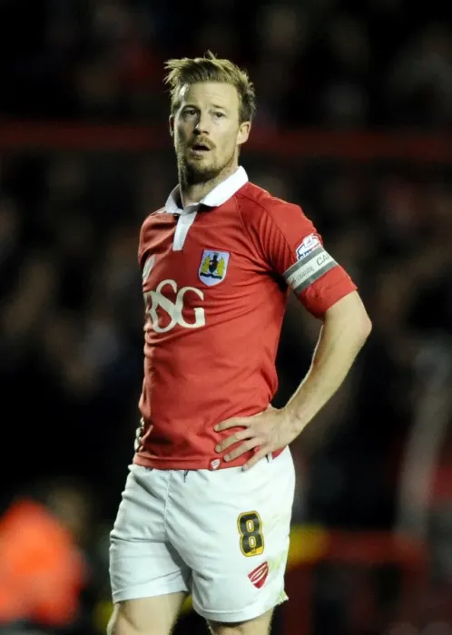 Framed Print : Wade Elliott in Action: Bristol City vs Bradford City, October 2014