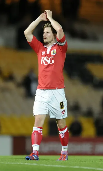 Framed Print : Wade Elliott in Action: Port Vale vs. Bristol City, Sky Bet League One, 2014