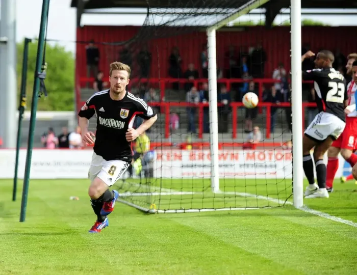 Framed Print : Wade Elliott's Thrilling Goal: Bristol City's Triumph Over Stevenage (April 2014) Framed Print : Wade Elliott's Thrilling Goal: Bristol City's Triumph Over Stevenage (April 2014)