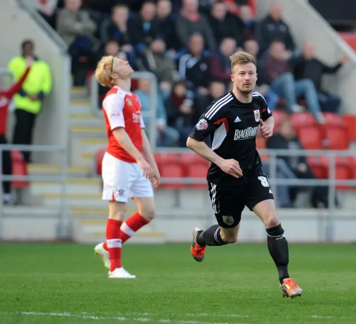 Framed Print : Wade Elliott's Thrilling Goal Celebration: A Moment to Remember in Rotherham United vs. Bristol City (March 29, 2014) Framed Print : Wade Elliott's Thrilling Goal Celebration: A Moment to Remember in Rotherham United vs. Bristol City (March 29, 2014)
