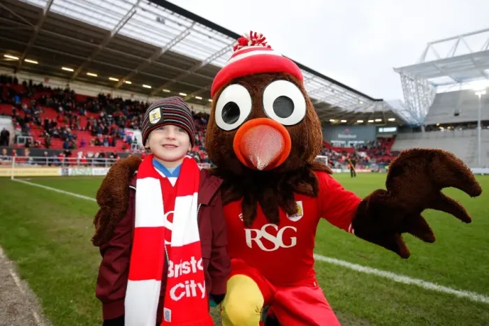 Framed Print : Young Fan and Scrumpy: A Bristol City Moment (Bristol City v Birmingham City, 2016)
