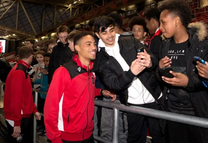 Framed Print : Young Fans Exciting Encounter with Frank Fielding and Zak Vyner of Bristol City at Ashton Gate
