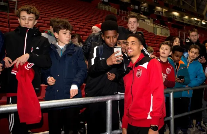 Framed Print : Young Fans Meet Their Heroes: Frank Fielding and Zak Vyner of Bristol City at Ashton Gate Framed Print : Young Fans Meet Their Heroes: Frank Fielding and Zak Vyner of Bristol City at Ashton Gate