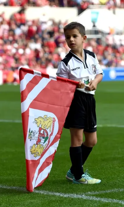 Framed Print : Young Flag Bearers of Portishead Town FC at Bristol City vs Reading, 2015