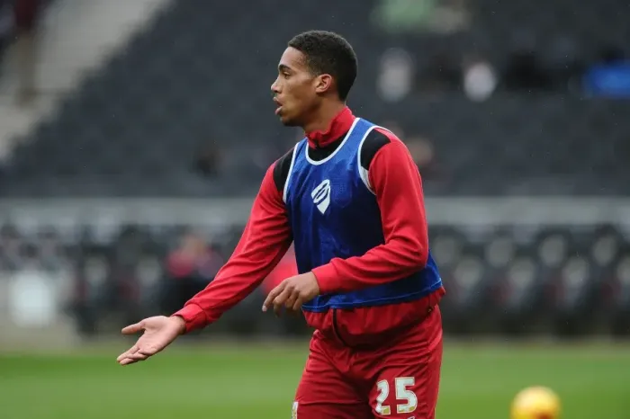 Framed Print : Zak Vyner in Action: Milton Keynes Dons vs. Bristol City, Sky Bet Championship, 2016