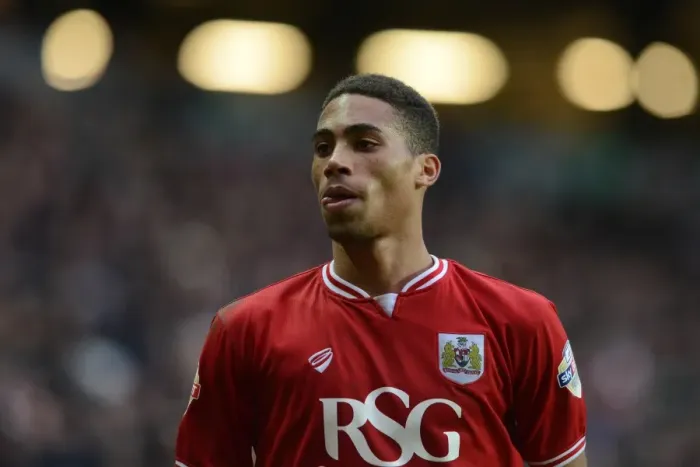 Framed Print : Zak Vyner of Bristol City - Mandatory byline: Dougie Allward / JMP - 20 / 02 / 2016 - FOOTBALL - Stadium MK - Milton Keynes Framed Print : Zak Vyner of Bristol City - Mandatory byline: Dougie Allward / JMP - 20 / 02 / 2016 - FOOTBALL - Stadium MK - Milton Keynes