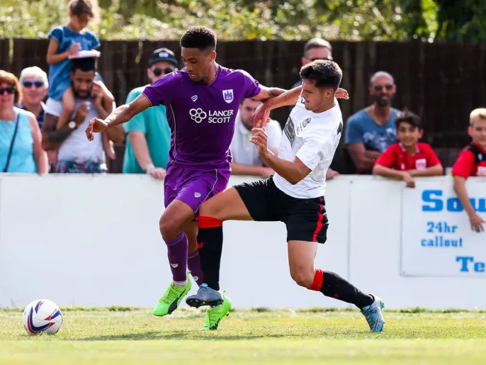 Framed Print : Zak Vyner in Pre-season Action: Bristol City vs. Bristol Manor Farm, 2017 Framed Print : Zak Vyner in Pre-season Action: Bristol City vs. Bristol Manor Farm, 2017
