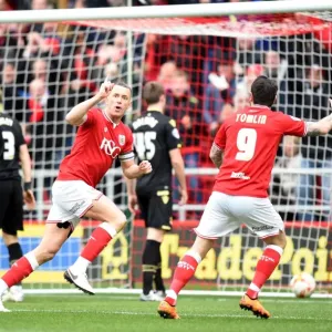 Aaron Wilbraham's Euphoric Goal Celebration: Bristol City vs. Bolton Wanderers (Sky Bet Championship, 2016) Aaron Wilbraham's Euphoric Goal Celebration: Bristol City vs. Bolton Wanderers (Sky Bet Championship, 2016)
