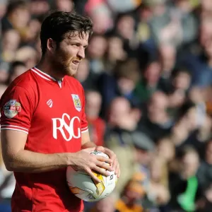 Adam Matthews in Action for Bristol City against Hull City, Sky Bet Championship 2016 - KC Stadium
