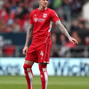 Aden Flint in Action: Bristol City vs Queens Park Rangers, Sky Bet Championship, 2017