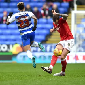Aden Flint Tackles Daniel Williams in Intense Reading vs. Bristol City Championship Clash