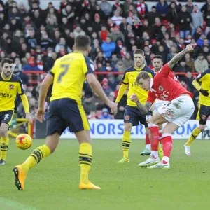 Aden Flint's Dramatic Miss: Narrowly Wide for Bristol City vs. Fleetwood Town (Sky Bet League One, Ashton Gate, 01/02/2015)