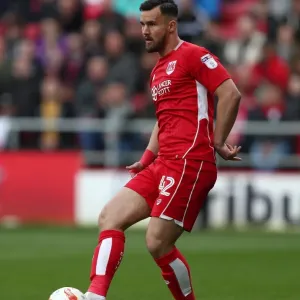 Bailey Wright in Action: Bristol City vs. Queens Park Rangers, 2017