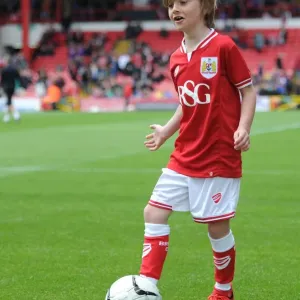 Battle for Promotion: Bristol City vs Walsall - Sky Bet League One Showdown at Ashton Gate, May 2015