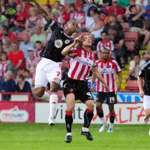 Bristol City FC Print - Marvin Elliott in Action