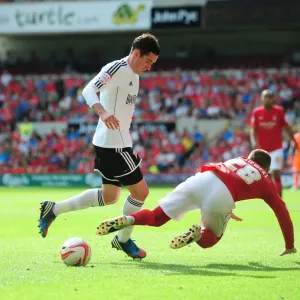 Battling for Control: Cunningham vs. Majewski in Nottingham Forest vs. Bristol City Championship Showdown