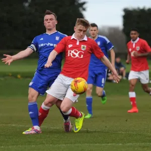 Battling Midfielders: Hammond vs. Lemonheigh-Evans in Bristol City U21s Clash against Ipswich Town Battling Midfielders: Hammond vs. Lemonheigh-Evans in Bristol City U21s Clash against Ipswich Town