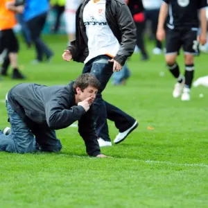 Blackpool Fans Jubilation: Securing Play-offs Against Bristol City (02-05-2010)