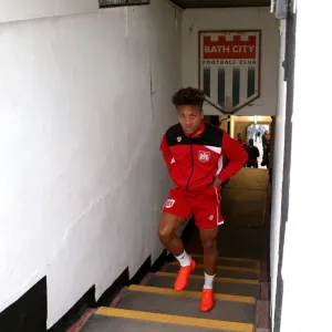 Bobby Reid's Pre-Season Preparation: Bristol City Star Warms Up at Twerton Park Against Bath City (July 2016) Bobby Reid's Pre-Season Preparation: Bristol City Star Warms Up at Twerton Park Against Bath City (July 2016)