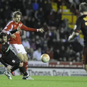 Brad Pitman vs. Matthew Bates: Intense Moment from Bristol City vs. Middlesbrough, 03/12/2011 Brad Pitman vs. Matthew Bates: Intense Moment from Bristol City vs. Middlesbrough, 03/12/2011