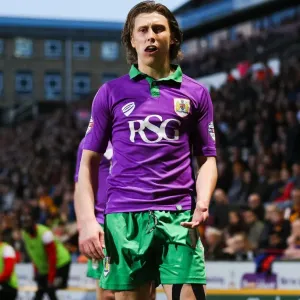 Bradford vs. Bristol City: Luke Freeman's Determined Performance (Promotion Clash)