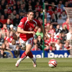 Bradley Orr in Action: Bristol City vs. Wolverhampton Wanderers
