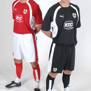 Bradley Orr and David Noble: Unstoppable Defensive Partnership at Bristol City Bradley Orr and David Noble: Unstoppable Defensive Partnership at Bristol City
