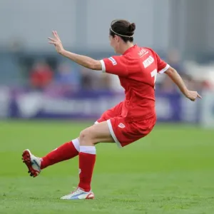 Bristol Academy Women's Natalia Pablos Sanchon Takes Aim Against Manchester City Women in WSL Action