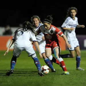 Bristol Academy's Laura Del Rio Garcia vs. Hannah Blundell in FA WSL Clash