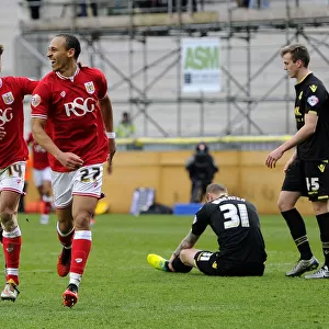 First Team Games Photographic Print Collection: Bristol City v Bolton Wanderers