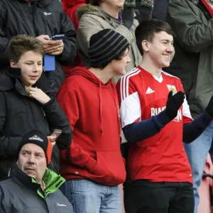 Bristol City Celebrates Simon Gillett's Goal for a 2-1 Lead Against Gillingham, Sky Bet League One, 2014