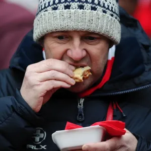 Bristol City Fans Unwavering Passion at MK Dons vs. Bristol City, Sky Bet League One (07.02.2015) Bristol City Fans Unwavering Passion at MK Dons vs. Bristol City, Sky Bet League One (07.02.2015)