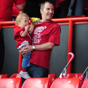 Bristol City FC First Team Open Day 09-10: Behind the Scenes with the Squad