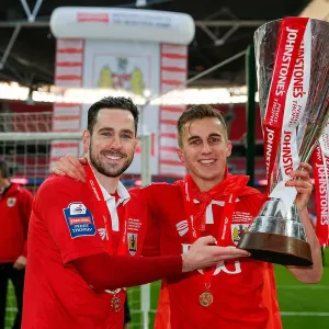 Bristol City FC Print: 2015 Johnstones Paint Trophy Victory Bristol City FC Print: 2015 Johnstones Paint Trophy Victory