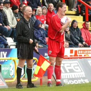 Bristol City FC: Lee Peacock's Intense Moment (02-03) Bristol City FC: Lee Peacock's Intense Moment (02-03)