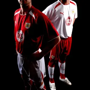 Bristol City FC: New Kit Reveal - Team Portraits
